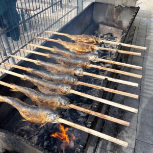 Leckerer Steckerlfisch an der Fischhütte Reiter in Prien Osternach